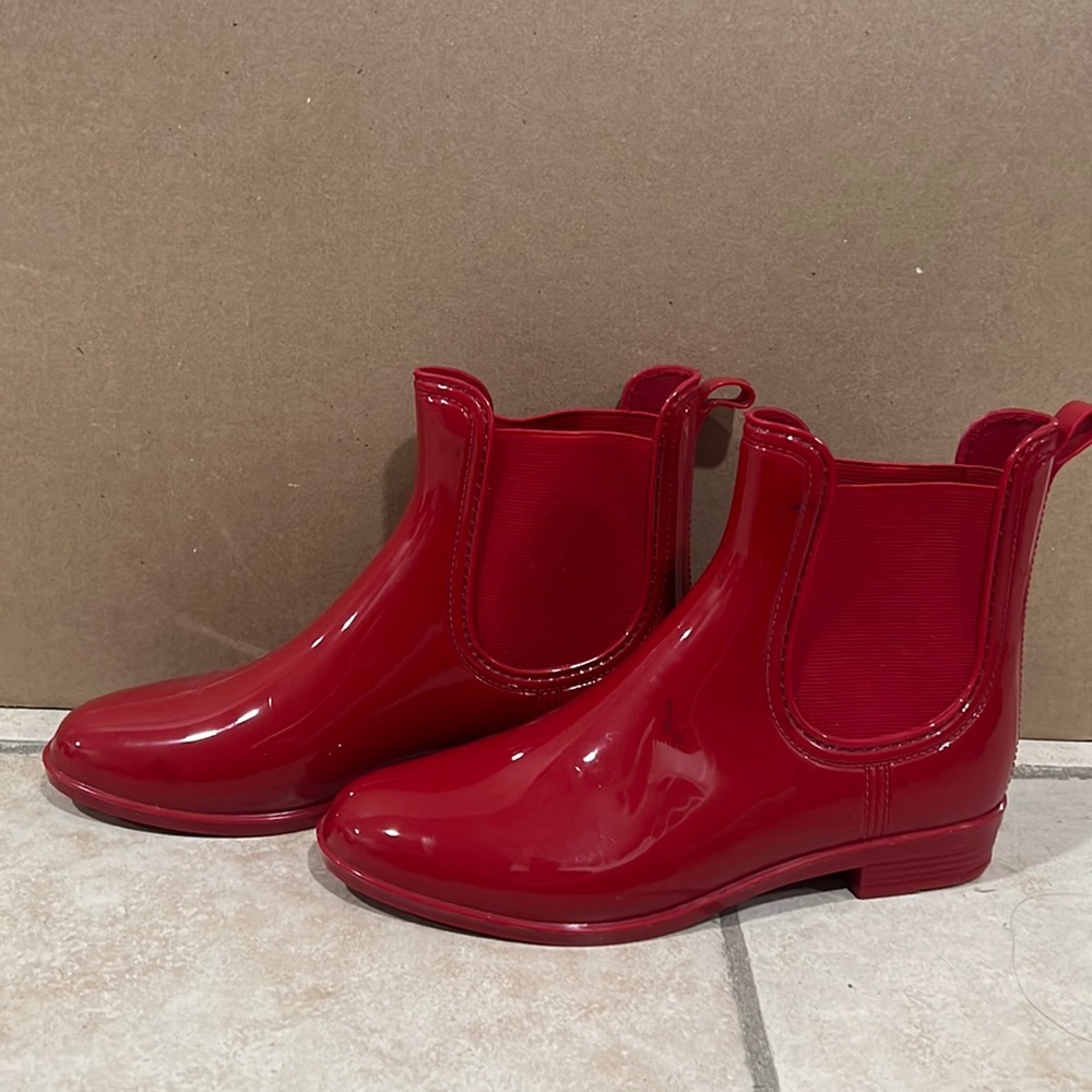 EUC! Super Cute Red Rubber Rain Booties!